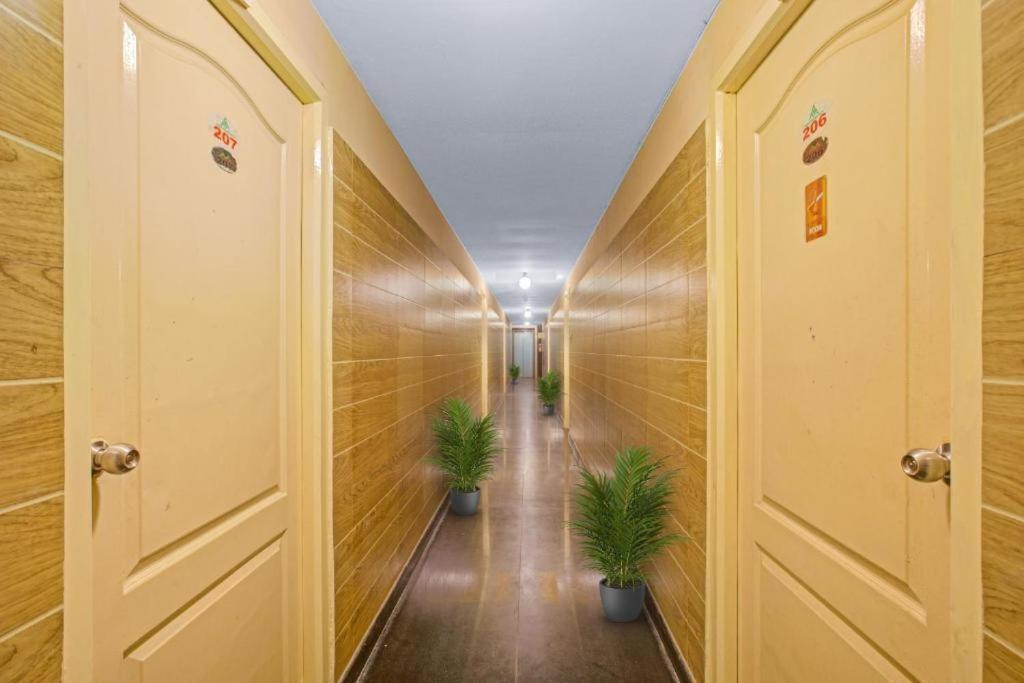 Hotel Mgr Ποντισερί Εξωτερικό φωτογραφία